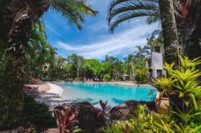 Отель Sanctuary Lake Apartments  Серферс-Парадайс